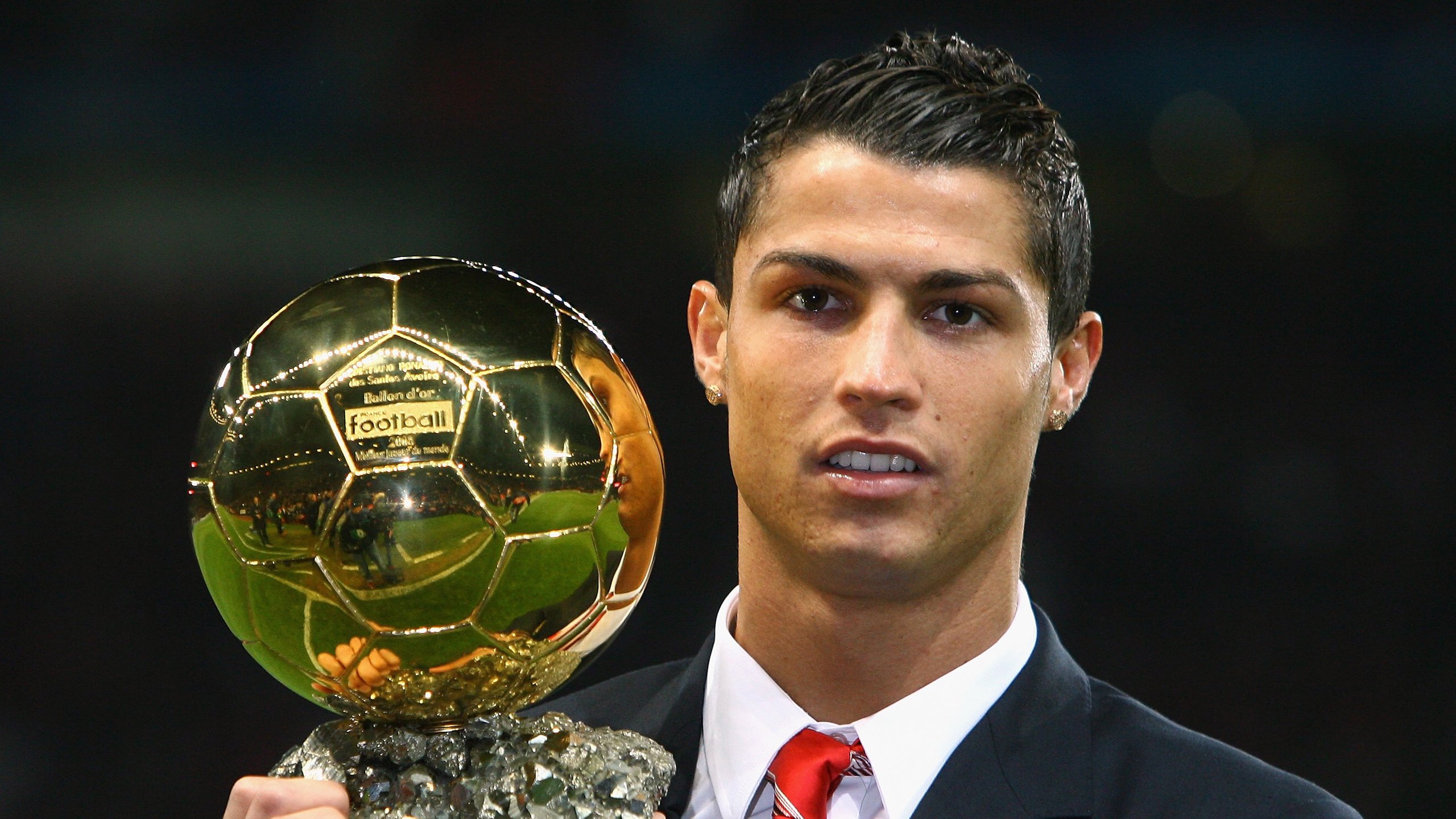 中国足球产业融合创新发展联盟成立,推动多行业协作,中国足球产业的现状分析