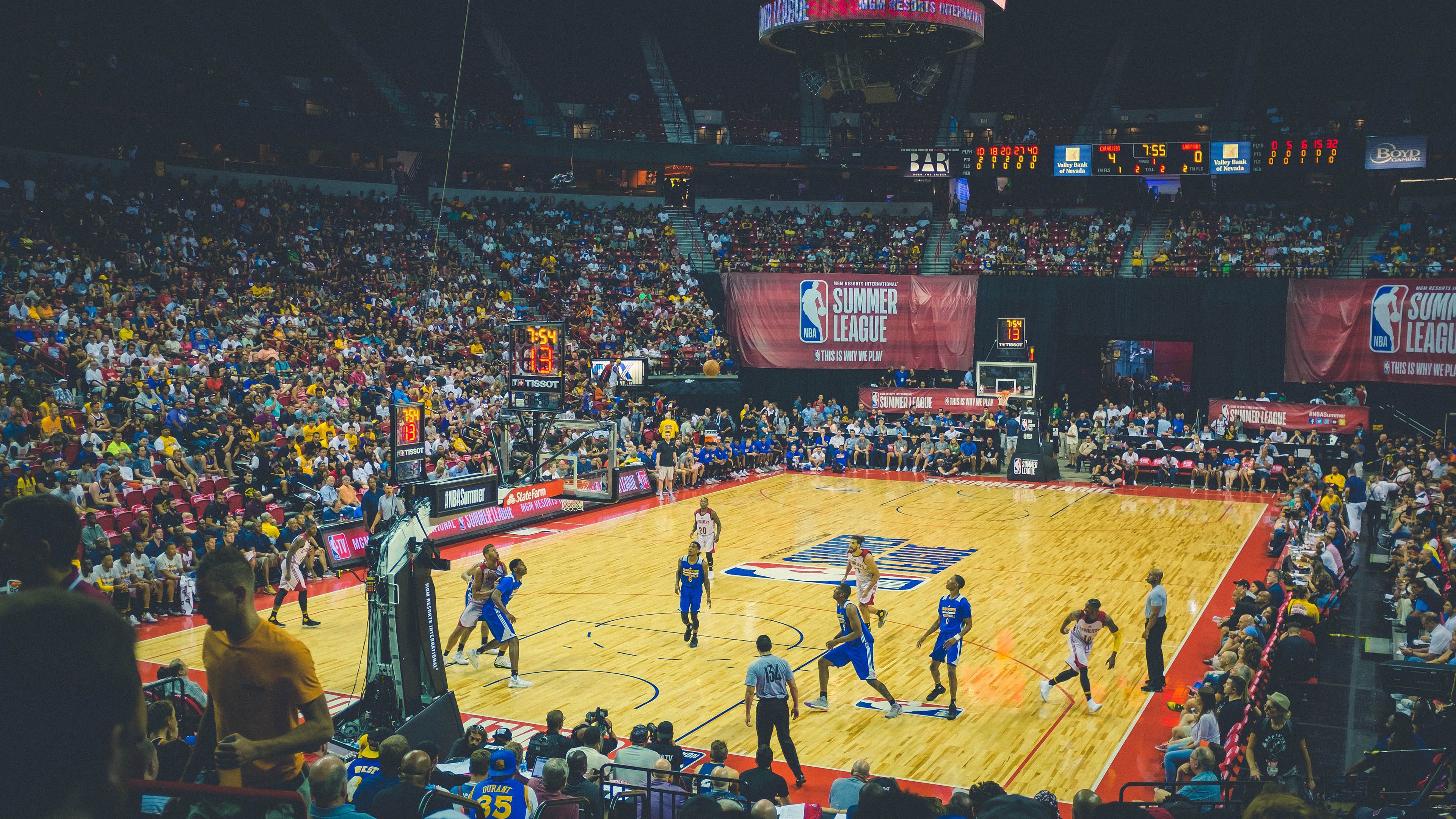 乡村振兴新动能：青少年篮球“梦想舞台”走进偏远乡村，乡村篮球比赛